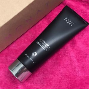 Monat Black Shampoo & Conditioner